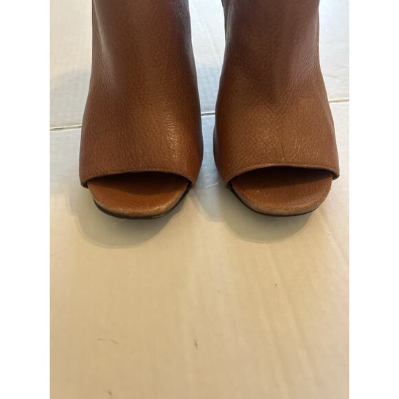 Michael Kors Sz 8.5 M Cheyenne Ankle Bootie Leather Brown Gold Accent 4” Heels - Picture 5 of 14